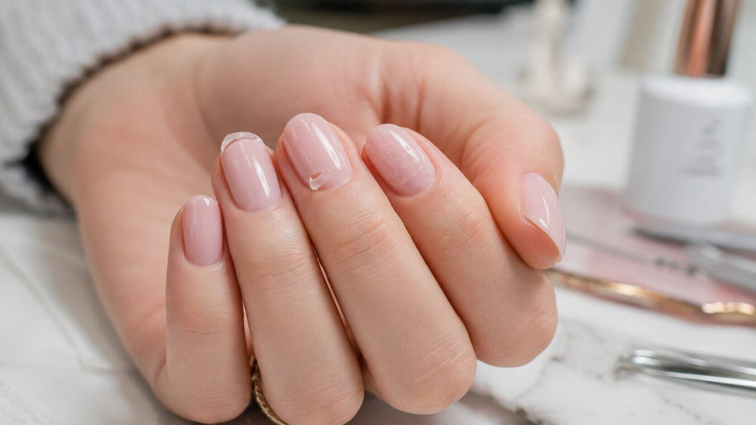 Gel Top Coat Lifting, Peeling, and Bubbling: How to Fix It and Stop It From Happening Again