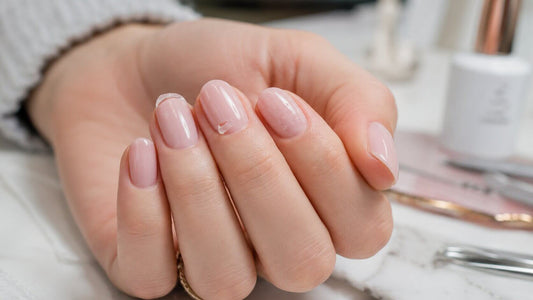 Gel Top Coat Lifting, Peeling, and Bubbling: How to Fix It and Stop It From Happening Again
