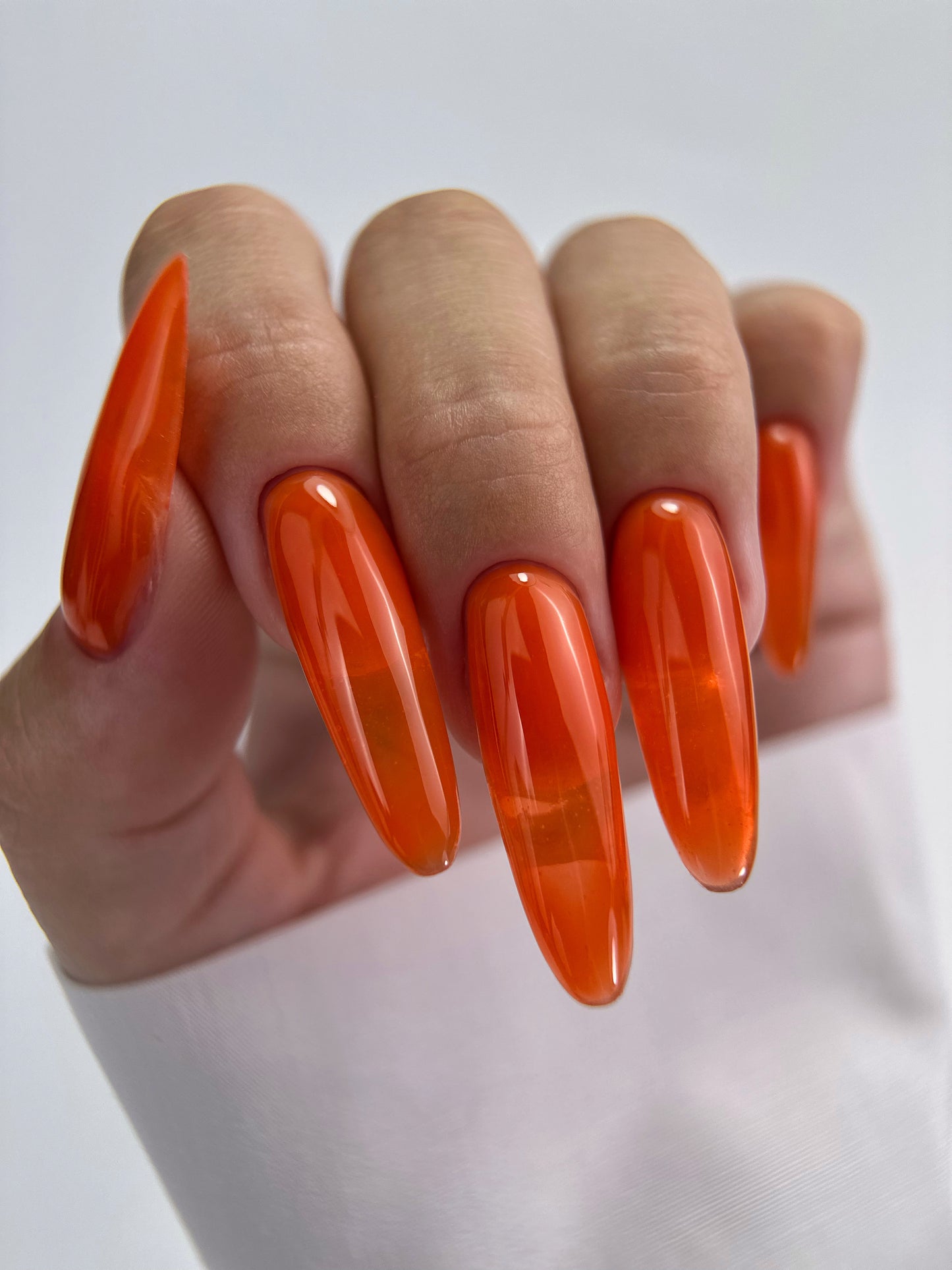 SOPHIÈ • R Glass Builder Gel 7, 30ml